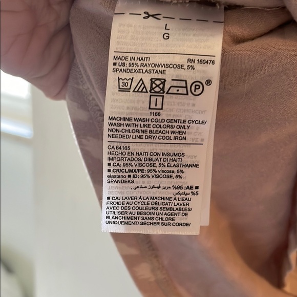 Patterned Top - Picture 4 of 4